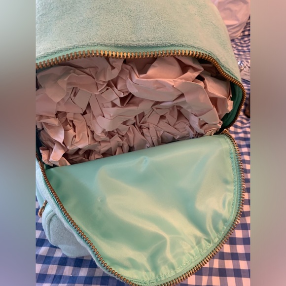 STONEY CLOVER LANE BACKPACK & BRUSH/ STICKERS - Picture 10 of 16